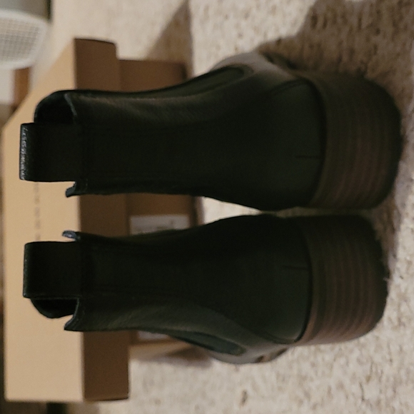 lucky brand black leather ankle boots - Picture 5 of 6